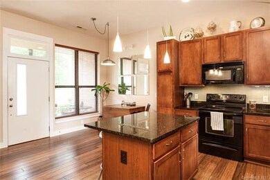 Large breakfast area- tons of natural light!
