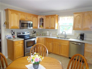 2442 Linnie Ct, Asheboro, NC 27205 - photo 7