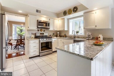 12436 Goldfinch Ct, Potomac, MD 20854 - photo 7