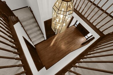 2 story foyer