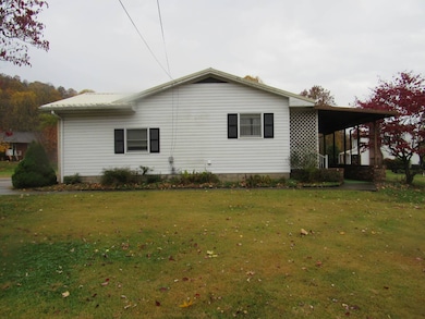 157 E Thistle Ct, New Martinsville, WV 26155 - photo 3