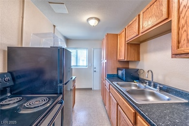 210 N 10th St unit 3, Las Vegas, NV 89101 - photo 6
