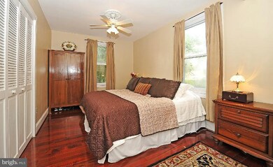 6708 Oak Dr, Alexandria, VA 22306 - photo 6