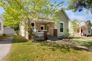 824 W Calhoun St-14