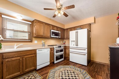 550 Waring Way, Columbus, OH 43213 - photo 5