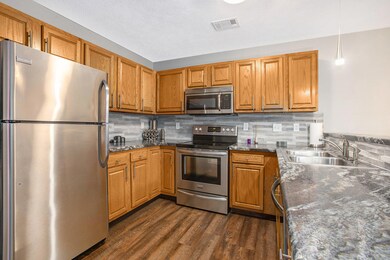 008_clover_court_9