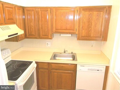 2701 Arlington Blvd unit 101, Arlington, VA 22201 - photo 6