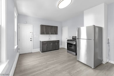 215 Delaware St unit 6, Elizabeth, NJ 07206 - photo 2