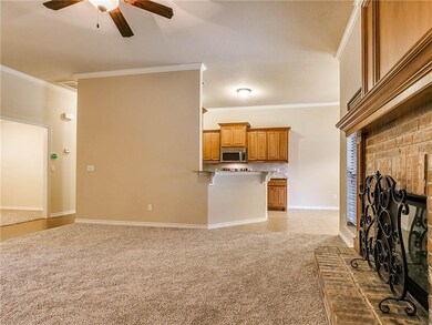 605 Gyrfalcon Dr, Norman, OK 73072 - photo 7