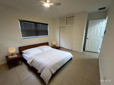 402 SW 8th St unit 2, Hallandale Beach, FL 33009 - photo 6