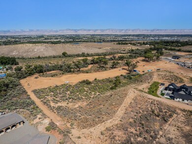 1933 Hidden Hollow Ct, Grand Junction, CO 81507 - photo 4