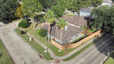 15411 Meadow Village Dr, Houston, TX 77095 - photo 5