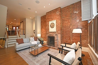 913 Paradrome St, Cincinnati, OH 45202 - photo 3