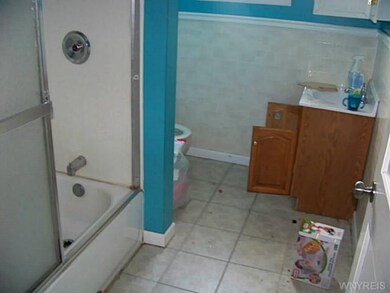 Bathroom 2nd Floor