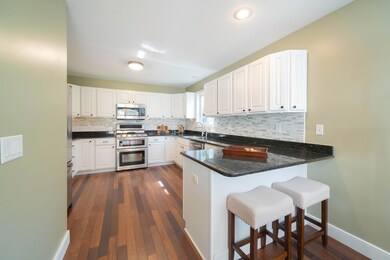 8601_Hathaway_Road_04