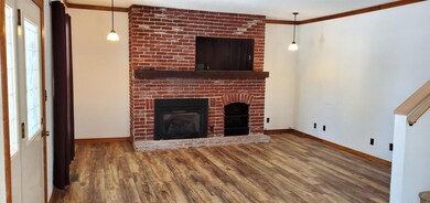 627 N Pleasant St, Portland, IN 47371 - photo 5