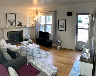 16 Concord St unit Left, Greenwich, CT 06831 - photo 4