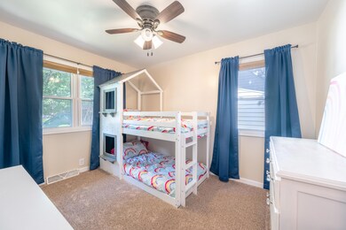915 Maplecrest Drive 7 Kids Bedroom