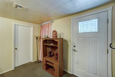 109 W East Ave, Cache, OK 73527 - photo 3