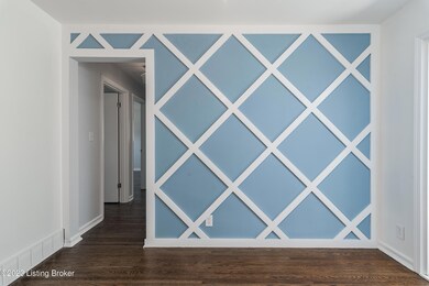 6204 Apex Dr, Louisville, KY 40219 - photo 5