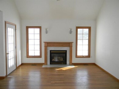 892 E Covey Ct, La Porte, IN 46350 - photo 2