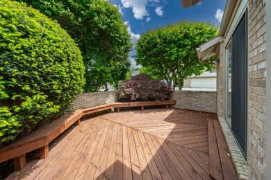 4123-foxpointe-dr-west-bloomfield-mi-uni