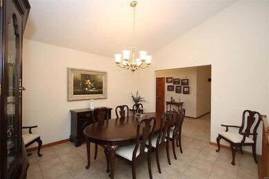 6104 Keebler Oaks Dr, Maryville, IL 62062 - photo 6