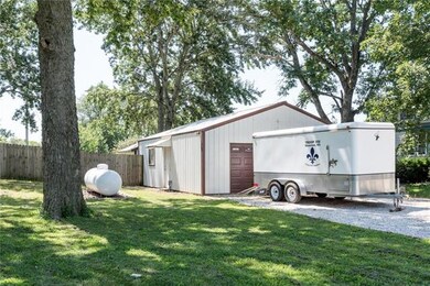 AMPLE SPACE FOR ADDITIONAL PARKING OF YOUR BIG ITE