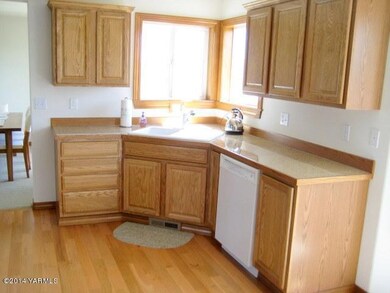 Spacious Kitchen