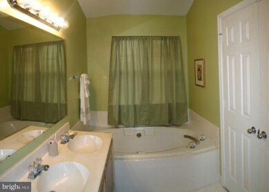 1807 Barrington Ct, Bowie, MD 20721 - photo 3