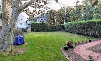 90 Gibbs Ave unit 1st Floor, Newport, RI 02840 - photo 3