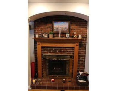 375 Hanover St unit 2, Boston, MA 02113 - photo 5