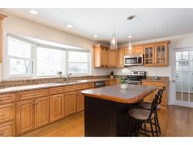 5 William Cir, Stratham, NH 03885 - photo 4