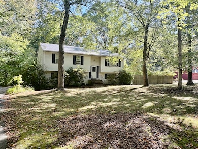 211 Forsyth Rd, Oakdale, CT 06370 - photo 2