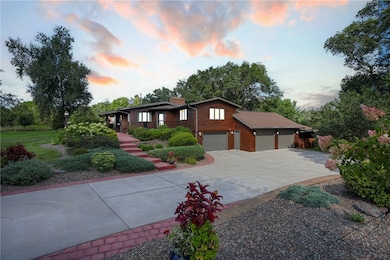 2208 W Menomonie St, Eau Claire, WI 54703 - photo 2