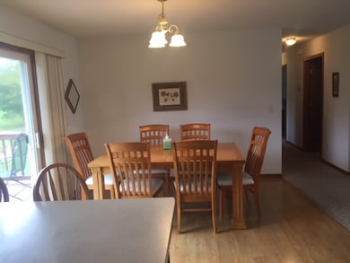 632 E Countryside Dr, Evansville, WI 53536 - photo 2