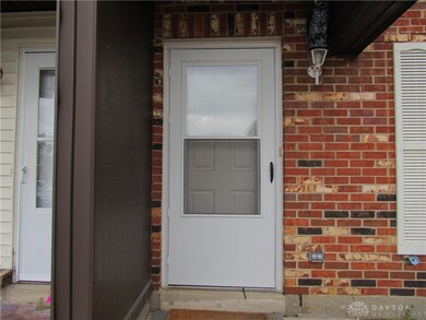 1038 Frederick Dr, Xenia, OH 45385 - photo 2