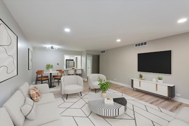 835 Ridge Ave unit 207, Evanston, IL 60202 - photo 2