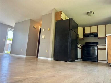 16 Castle Rock Dr unit D, Charlestown, RI 02813 - photo 2