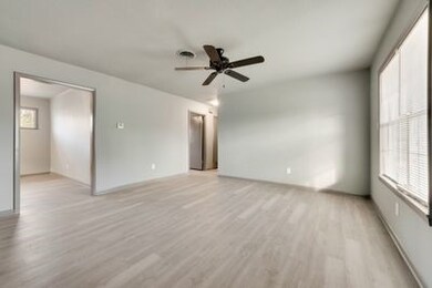 1228 Cleveland St, Greenville, TX 75401 - photo 6