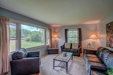 212 S Kerch St, Brooklyn, WI 53521 - photo 4