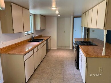 750 S 8th St, Lakeview, OR 97630 - photo 3