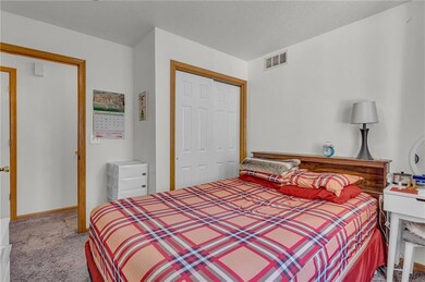 11 E Diehl Ave, Des Moines, IA 50315 - photo 6