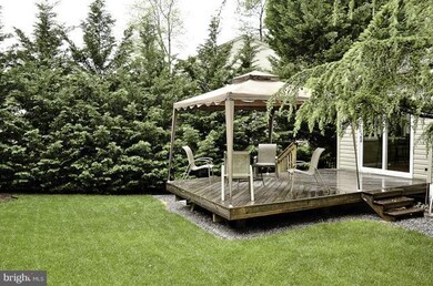 6320 Falling Brook Dr, Burke, VA 22015 - photo 2