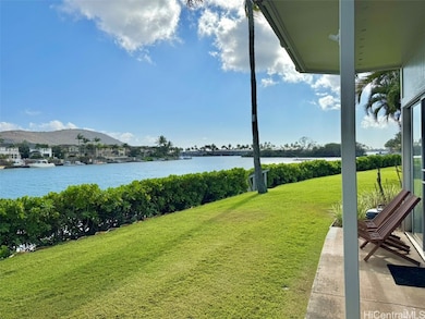 FROM LANAI TO MARINA