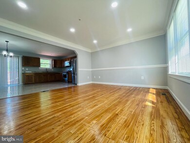 7010 E Chesapeake St, Hyattsville, MD 20785 - photo 3