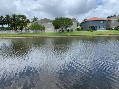 3111 Laurel Ridge Cir, Riviera Beach, FL 33404 - photo 2