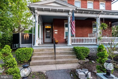 1112 W Broad St, Quakertown, PA 18951 - photo 2