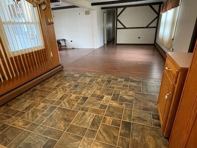 300 E Washington St unit 4R, North Attleboro, MA 02760 - photo 4