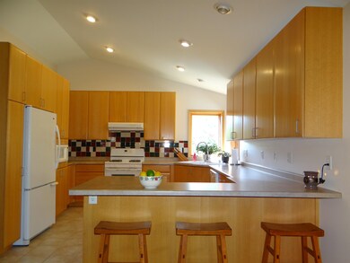 N9384 Wood Duck Cir, Belleville, WI 53508 - photo 2